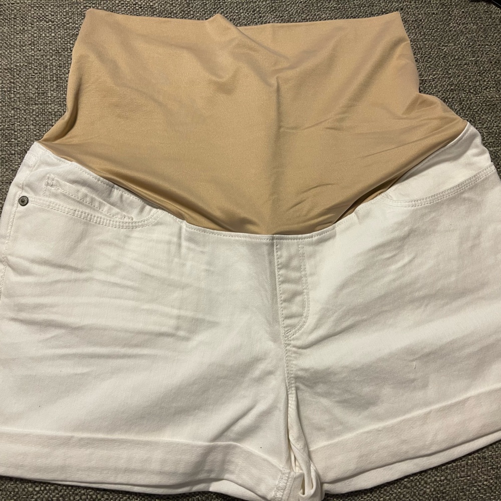 Maternity shorts